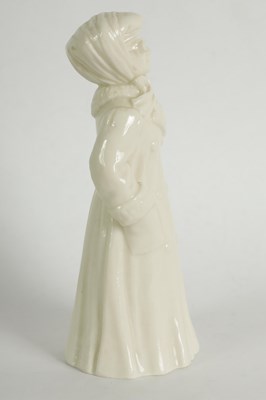 Lot 41 - THE MOTORIST. A VERY RARE ROYAL WORCESTER PORCELAIN CANDLE EXTINGUISHER
