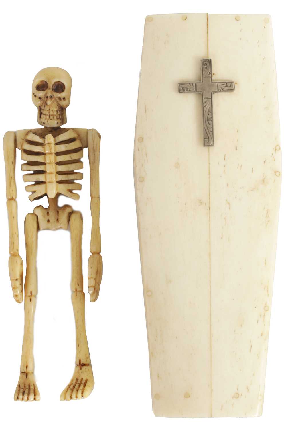 Lot 578 - A 19TH CENTURY BONE MINIATURE COFFIN