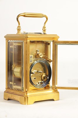 Lot 727 - A GOOD LATE 19TH CENTURY FRENCH GILT BRASS REPEATING CARRIAGE CLOCK WITH ORIGINAL LEATHER CARRYING CASE
