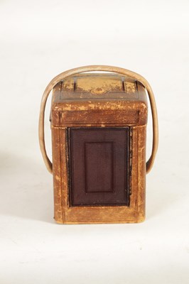 Lot 727 - A GOOD LATE 19TH CENTURY FRENCH GILT BRASS REPEATING CARRIAGE CLOCK WITH ORIGINAL LEATHER CARRYING CASE