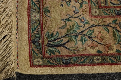 Lot 618 - A 20TH CENTURY EASTERN WOVEN RUG