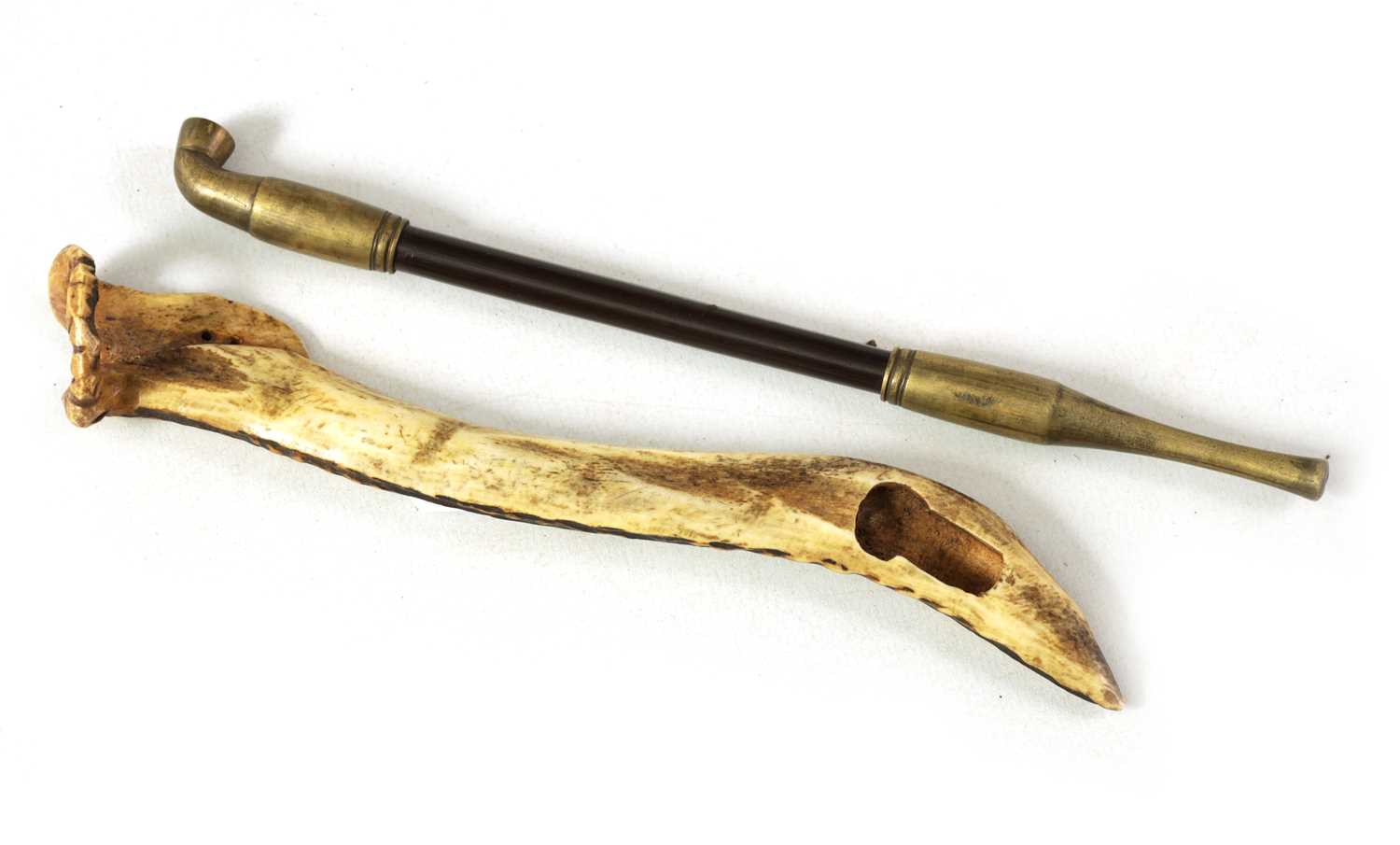 Lot 250 - A JAPANESE MEIJI PERIOD CARVED ANTLER PIPE