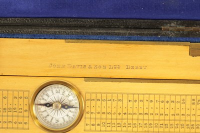 Lot 417 - A CASED BOXWOOD AND BRASS INCLINOMETER LEVEL BY JOHN DAVIS & SON. DERBY