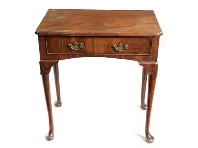 Lot 1419 - A GEORGE II FIGURED MAHOGANY SIDE TABLE