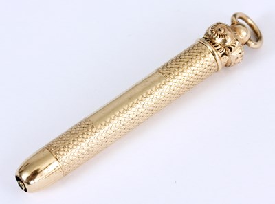 Lot 151 - A GOLD METAL COMPACT PENCIL with filigree...