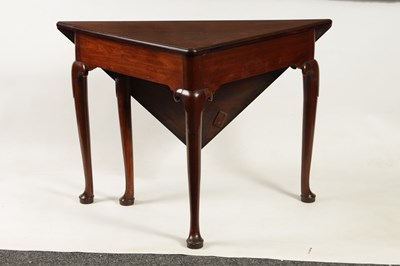 Lot 1206 - A GEORGE III TRIANGULAR DROP LEAF SIDE/SUPPER TABLE