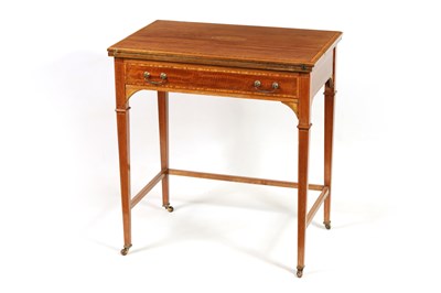 Lot 1082 - AN EDWARDIAN INLAID AND CROSS-BANDED MAHOGANY WRITING TABLE