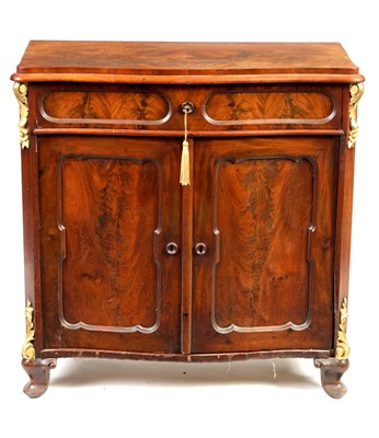 Lot 1055 - A 19TH CENTURY FRENCH MAHOGANY AND GILT CARVED SERPENTINE SHAPED SIDE CABINET