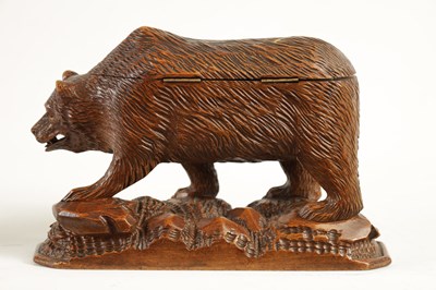 Lot 860 - A LATE 19TH CENTURY CARVED BLACK FOREST BEAR TRINKET BOX