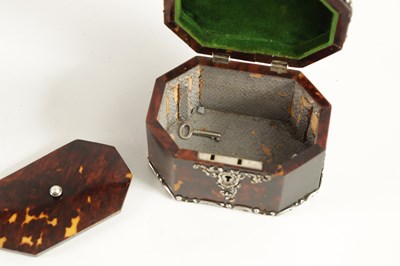 Lot 894 - A GEORGIAN STYLE TORTOISESHELL AND SILVER MOUNTED TEA CADDY