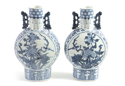 Lot 161 - A PAIR OF 19TH CENTURY CHINESE BLUE AND WHITE MOON FLASKS