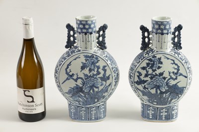 Lot 161 - A PAIR OF 19TH CENTURY CHINESE BLUE AND WHITE MOON FLASKS