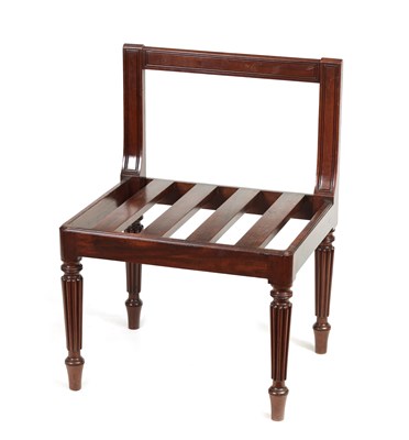 Lot 963 - A RARE 19TH CENTURY MAHOGANY COUNTRY HOUSE STYLE LUGGAGE RACK IN THE MANNER OF GILLOWS