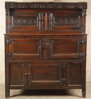 Lot 915 - A GOOD 17TH CENTURY JOINED OAK WESTMORELAND DUODARN