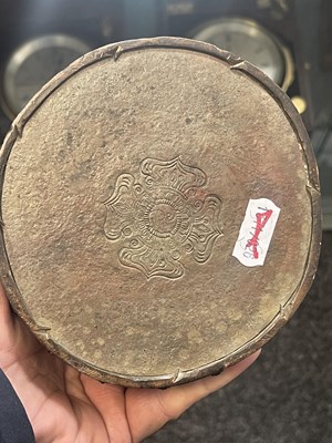 Lot 164 - AN EARLY GILT BRONZE TIBETAN BUDDHA