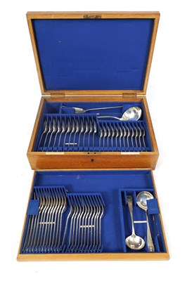 Lot 322 - A LATE 19TH CENTURY CASED SILVER 12 PIECE CANTEEN