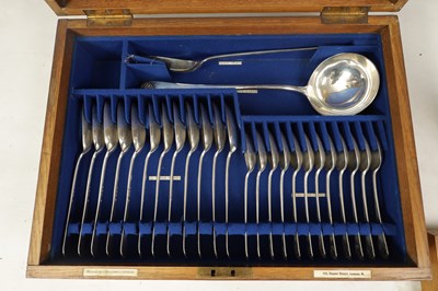 Lot 322 - A LATE 19TH CENTURY CASED SILVER 12 PIECE CANTEEN