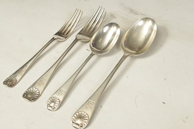 Lot 322 - A LATE 19TH CENTURY CASED SILVER 12 PIECE CANTEEN