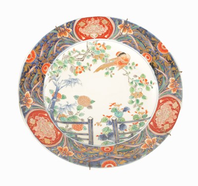 Lot 191 - A LATE 19TH CENTURY IMARI LARGE SHALLOW DISH