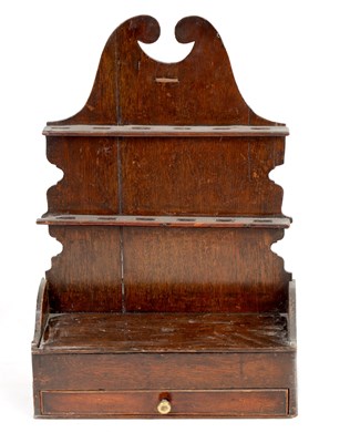 Lot 1077 - AN 18TH CENTURY OAK HANGING SPOON RACK