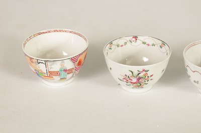 Lot 34 - A GROUP OF 18TH CENTURY NEWHALL AND SIMILAR PORCELAIN TEA WARES
