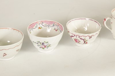 Lot 34 - A GROUP OF 18TH CENTURY NEWHALL AND SIMILAR PORCELAIN TEA WARES