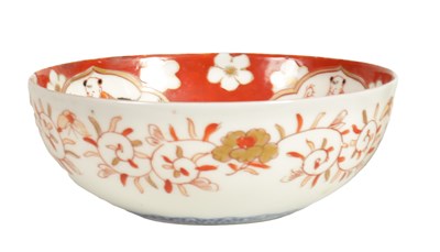 Lot 107 - A LATE 19TH CENTURY JAPANESE PORCELAIN BOWL