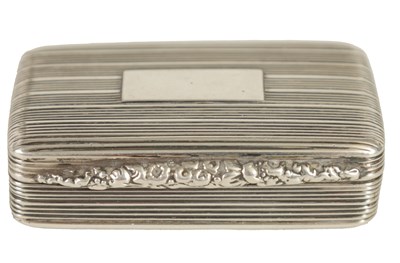 Lot 344 - A WILLIAM IV SILVER AND SILVER GILT SNUFF BOX