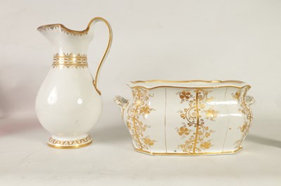 Lot 84 - A 19TH CENTURY STAFFORDSHIRE IMPERIAL STONE CHINA FOOT BATH & A GRAINGER WORCESTER TOILET JUG