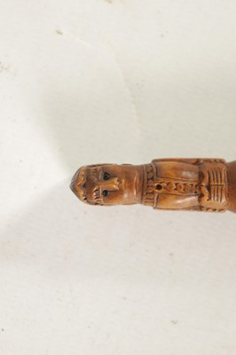 Lot 374 - A RARE 17TH CENTURY CARVED FRUITWOOD POCKET KNIFE