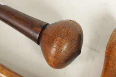 Lot 456 - OF BOER WAR INTEREST, A LATE 19TH CENTURY CARVED WALKING STICK AND KNOBKERRY