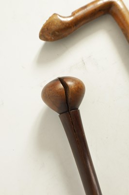 Lot 456 - OF BOER WAR INTEREST, A LATE 19TH CENTURY CARVED WALKING STICK AND KNOBKERRY