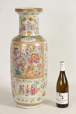 Lot 208 - A LARGE 19TH CENTURY CHINESE CANTON FAMILLE ROSE PORCELAIN VASE