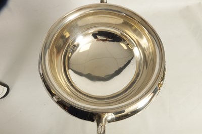 Lot 130 - A FINE AND LARGE JAPANESE SILVER AND MIXED METAL BOWL BY AMETANI YUMIN