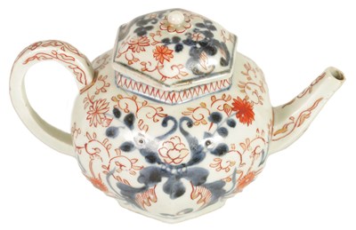 Lot 111 - A 18TH CENTURY CHINESE IMARI SMALL TEAPOT AND COVER