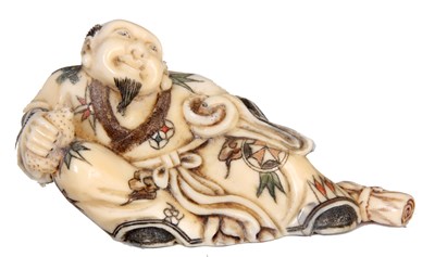 Lot 111 - A FINELY CARVED AND ENGRAVED JAPANESE IVORY...