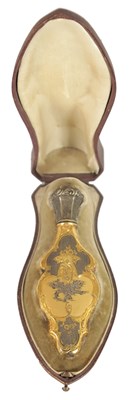 Lot 275 - A FINE 19TH CENTURY FRENCH CASED SILVER AND SILVER GILT PERFUME BOTTLE AND STOPPER