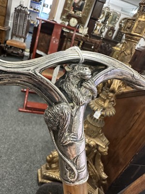 Lot 458 - A FINE LATE 19TH CENTURY ART NOUVEAU STYLE RHINOCEROS HORN SILVER MOUNTED WALKING CANE