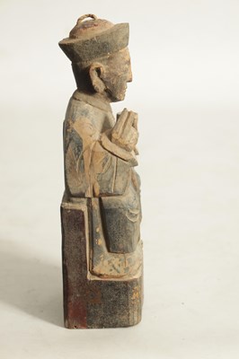 Lot 173 - A CHINESE MING PERIOD CARVED WOODEN FIGURE OF AN IMMORTAL