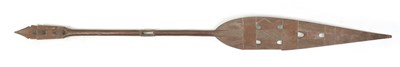 Lot 150 - A 19TH CENTURY AFRICAN HARDWOOD PADDLE