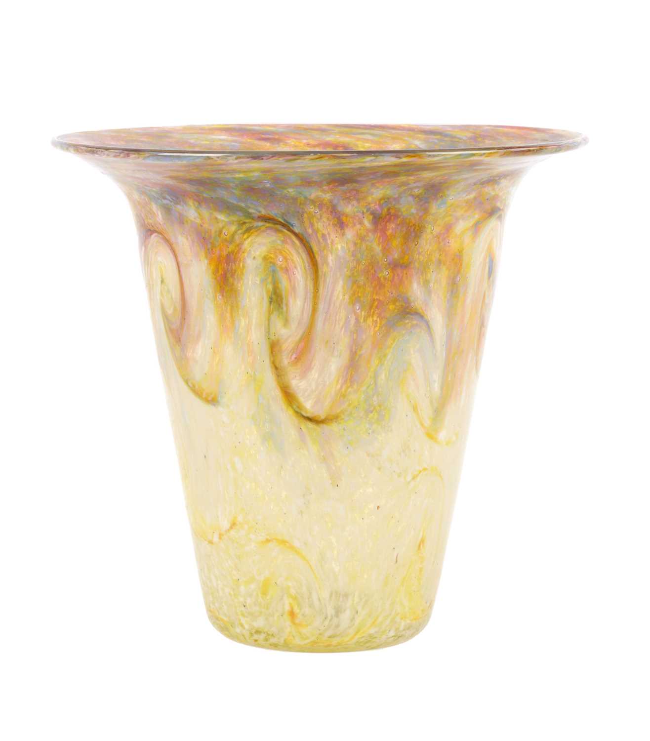 Lot 8 - A MONART, MONCRIEFF SCOTLAND ART GLASS VASE