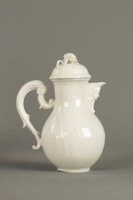 Lot 98 - A 19TH CENTURY MEISSEN STYLE WHITE PORCELAIN COFFEE POT