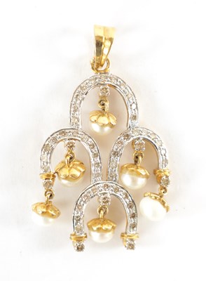 Lot 316 - A 9CT GOLD DIAMOND AND PEARL HORSESHOE PENDANT