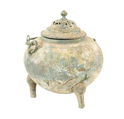 Lot 207 - A CHINESE WARRING STATES BRONZE POT AND COVER