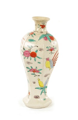 Lot 209 - A CHINESE KANGXI PERIOD FAMILLE ROSE PORCELAIN VASE