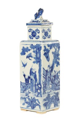 Lot 205 - A 19TH-CENTURY CHINESE BLUE AND WHITE  VASE AND COVER