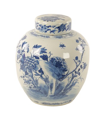 Lot 146 - AN 19TH CENTURY BLUE AND WHITE CHINESE GINGER JAR AND COVER