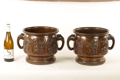 Lot 181 - A PAIR OF JAPANESE MEIJI PERIOD BRONZE JARDINIERES