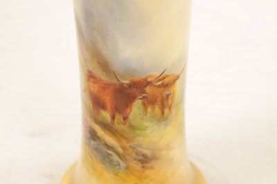 Lot 105 - HARRY STINTON A ROYAL WORCESTER PORCELAIN CABINET VASE