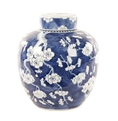 Lot 281 - A 19TH CENTURY CHINESE BLUE AND WHITE PRUNUS HAWTHORN PATTERN GINGER JAR AND COVER